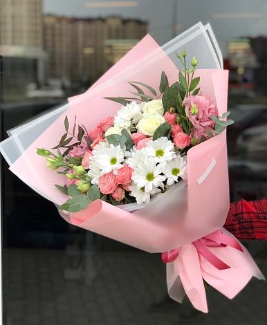 Букет цветов из: Розы, Лизиантусы и Хризантемы в Тукуе-Мектебе